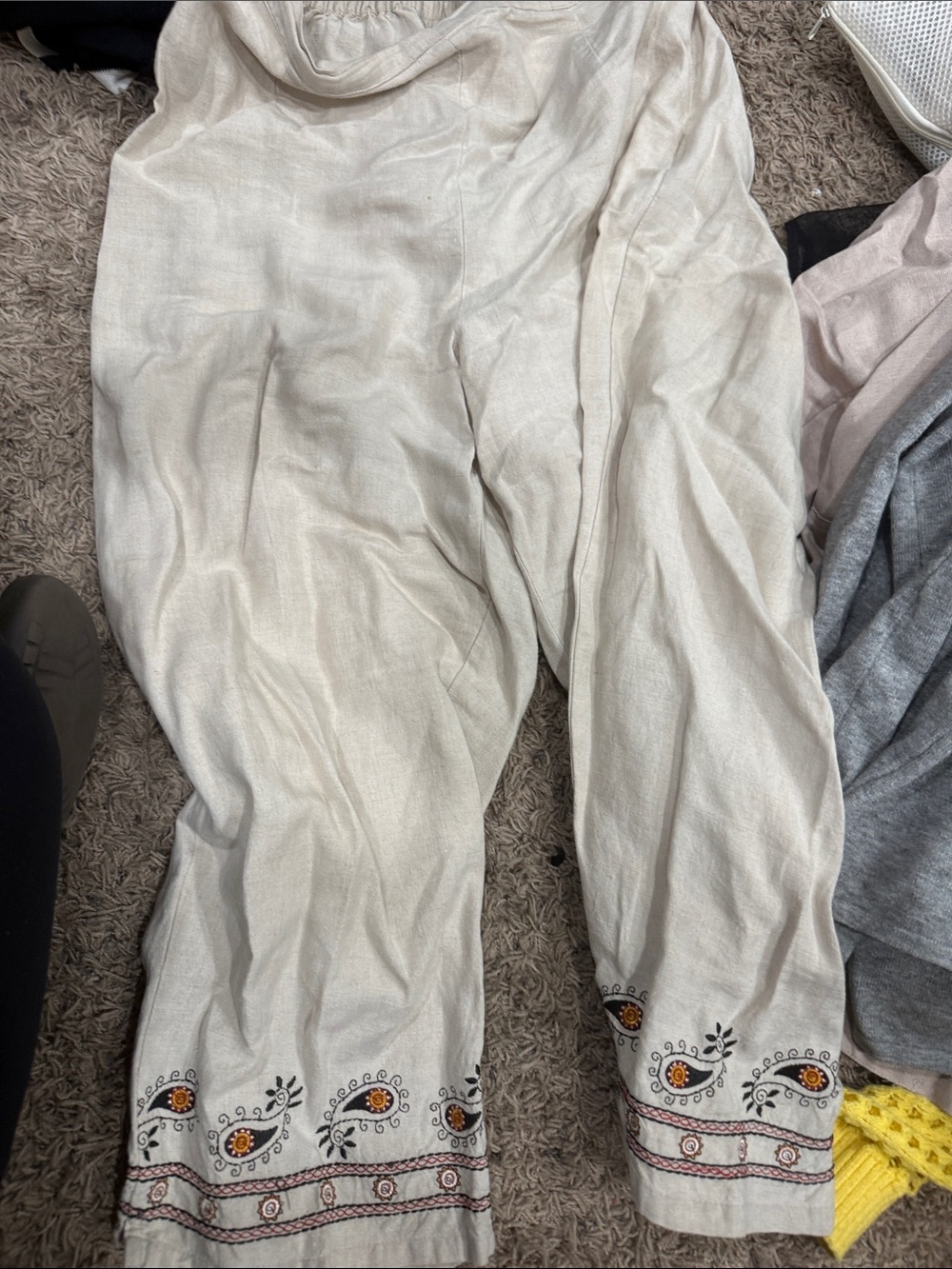 Dress Barn Cream Embroidered Capris with Orange and Black Accents